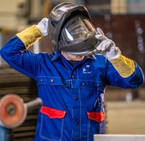 Fire Fox flame retardant clothing: the ideal choice for light welding work featured image