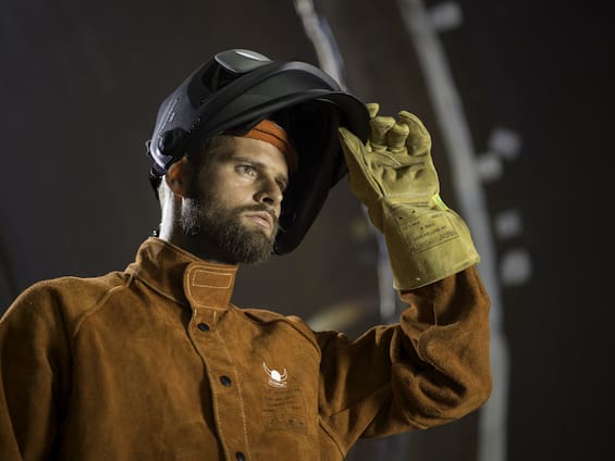 Why welders choose COMFOflex® welding gloves featured image